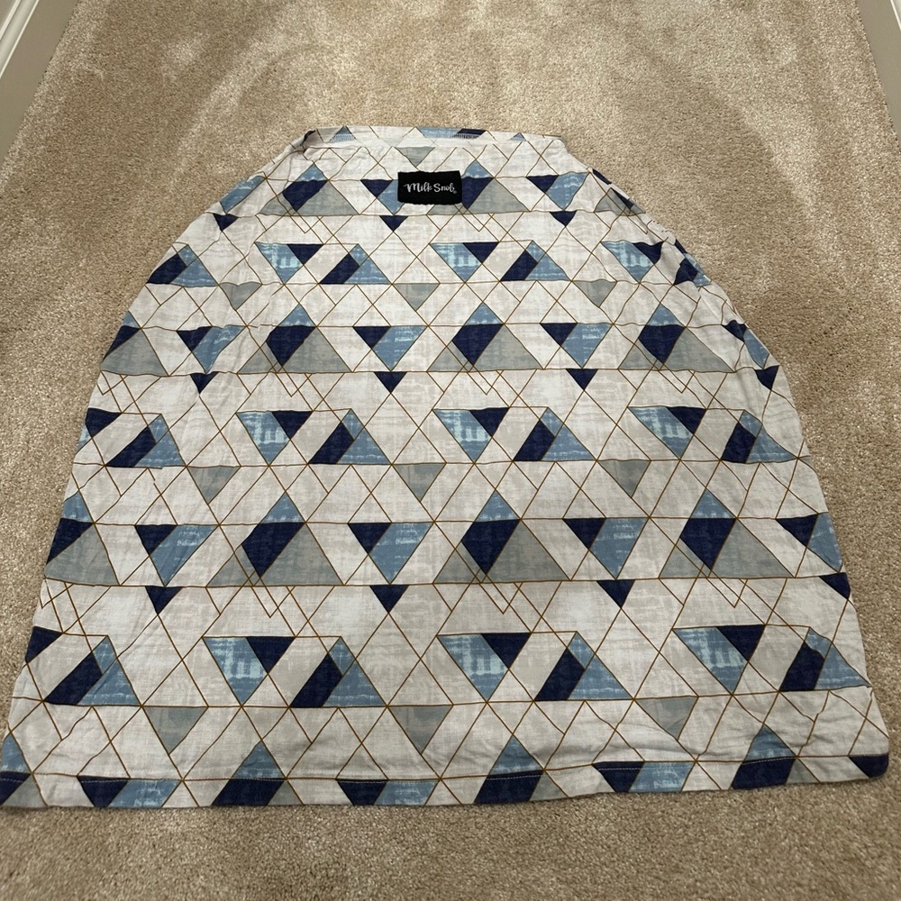 Milk Snob Nursing Cover/Baby Car Seat Canopy
Geometric print
